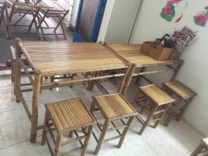 Bàn ghế tre quán ăn