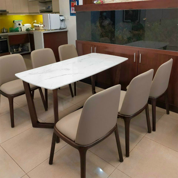 Mẫu bàn ăn chung cư đẹp bằng gỗ cao su mặt đá cao cấp Mẫu bàn ăn chung cư đẹp bằng gỗ cao su mặt đá cao cấp