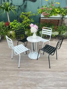 Bàn cafe chân sắt sơn tĩnh điện màu trắng