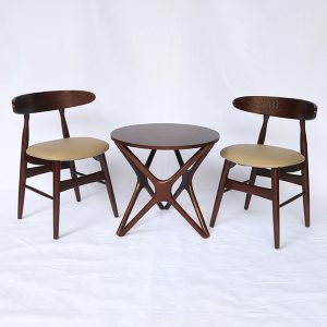 Bàn ghế quán cafe chân ngôi sao tạo điểm nhấn
