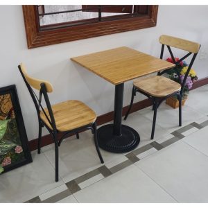 Bàn vuông chân sắt màu gỗ tự nhiên