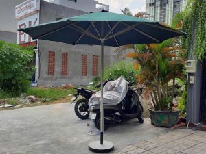 Ô che nắng ngoài trời khung sắt