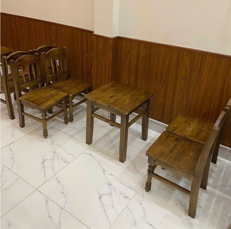 Bàn ghế cafe nhỏ gọn